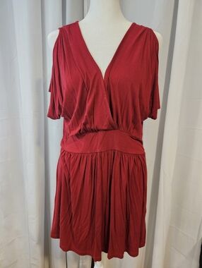 ❤️ Soprano Red Draped V-Neck Top – Size 2X